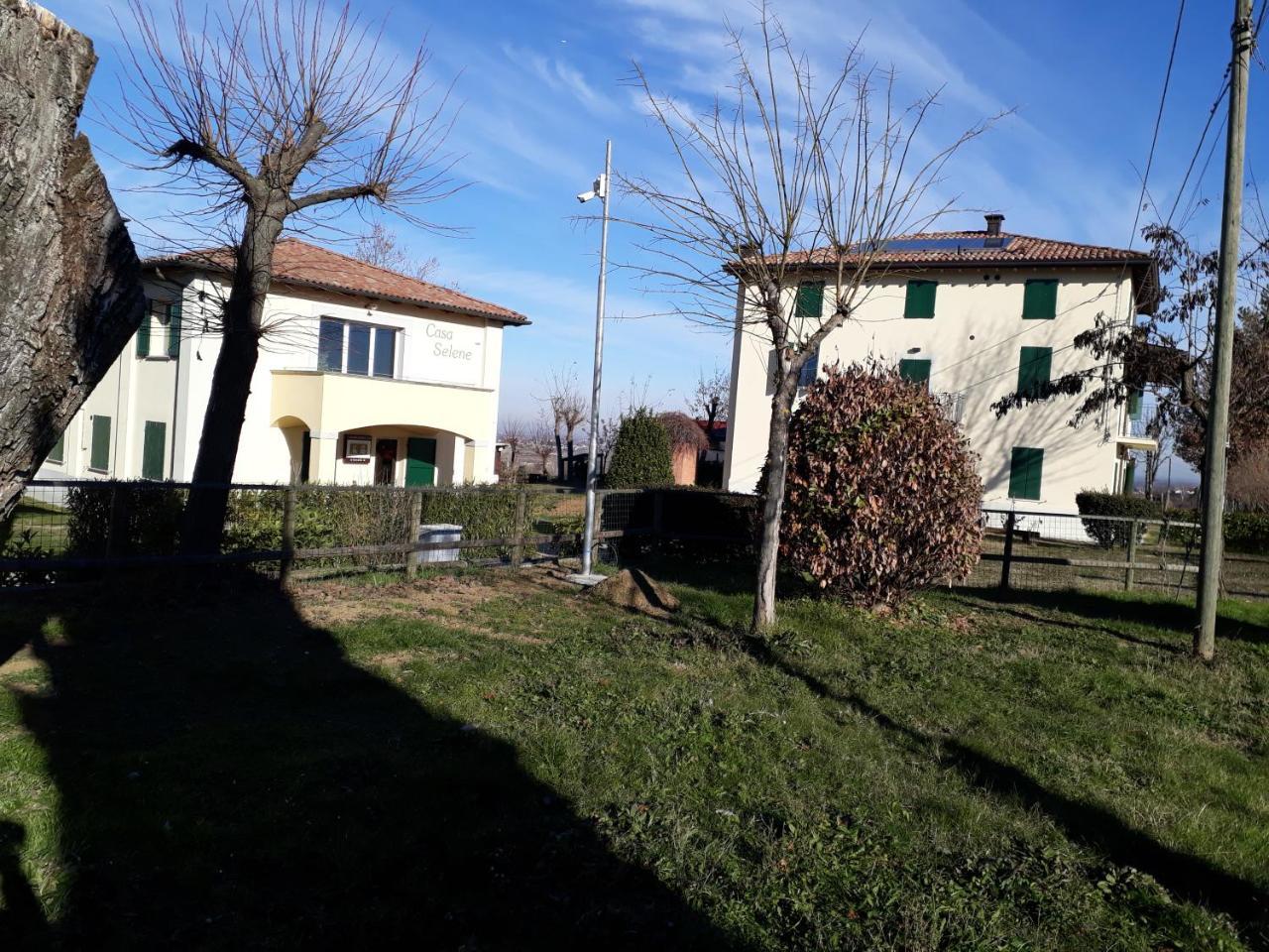 Вилла Casa Selene Rocchi Savignano sul Panaro Экстерьер фото
